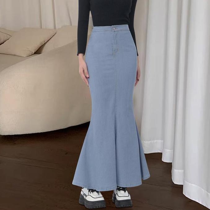 Denim Skirt Wanita Wrap Buttocks Thin Fishtail Skirt Casual Mid-Length Half Length Skirt