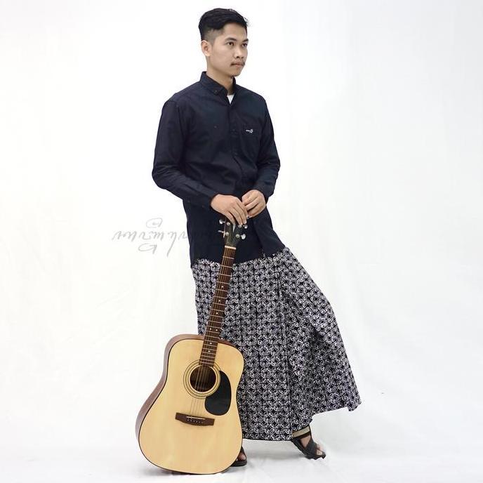 Sarung Kanjeng Serial Aksara Jawa Motif Ngrumangsani