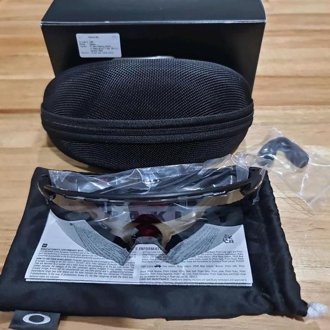 OAKLEY KACAMATA TYPE ENCODER STRIKE VENTED