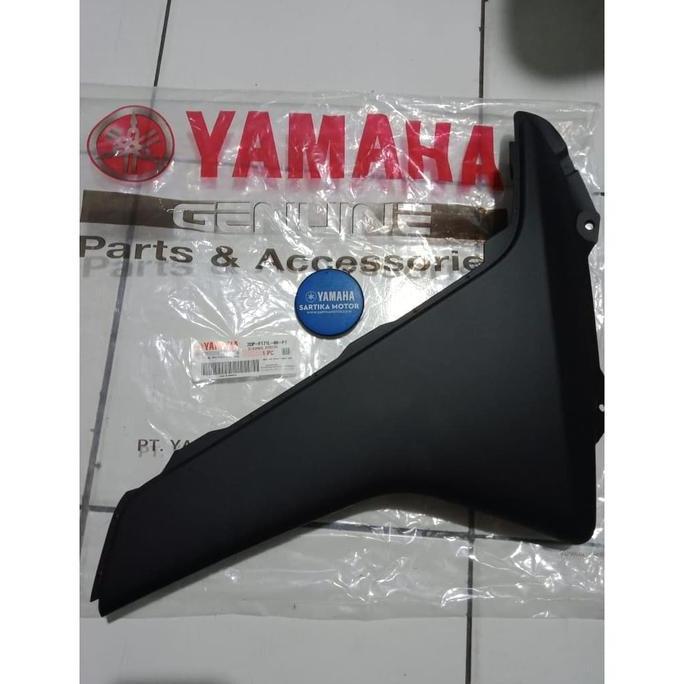 Mole Side Cover Original Mole Side Cover 1 Yamaha Nmax -Kiri-