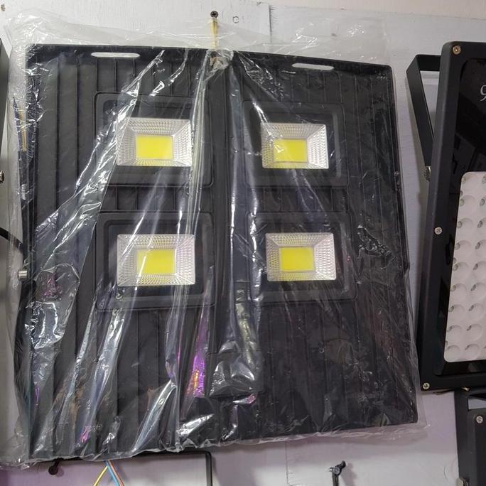 Lampu Sorot 200 Watt Yestar