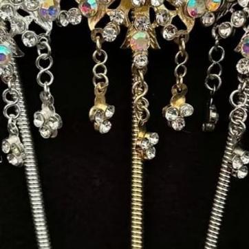 Kembang Goyang Pengantin/Kembang Goyang/Mentul