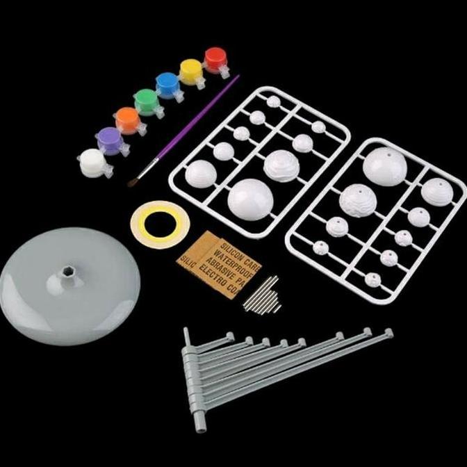 MODEL SOLAR SYSTEM / SOLAR SYSTEM PLANETARIUM