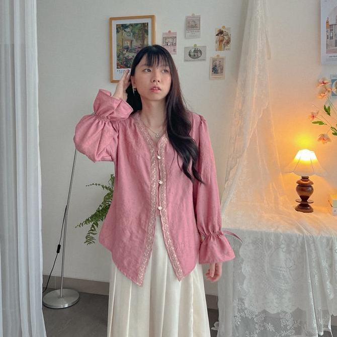 Ezra Kebaya Embroidered Blouse Wanita MM