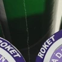 Shuttlecock Roket Hitam, Ungu