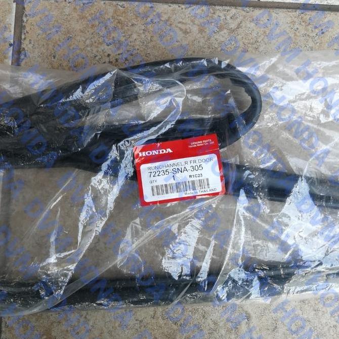 Karet Channel Kaca Pintu Depan Kanan Original Civic FD