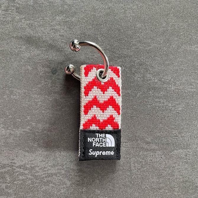 Supreme The North Face Woven Keychain Fw22