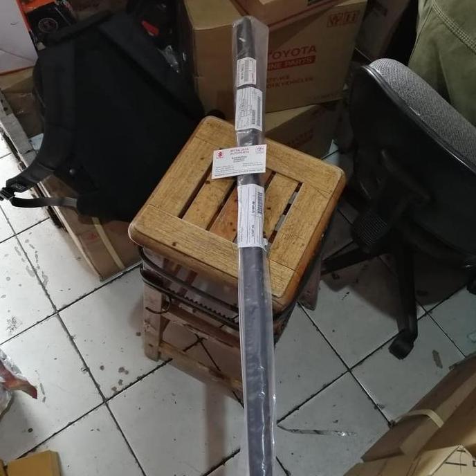 Pelipit Kaca List Kaca Depan Kanan Fortuner