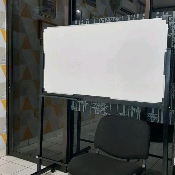 White board standing