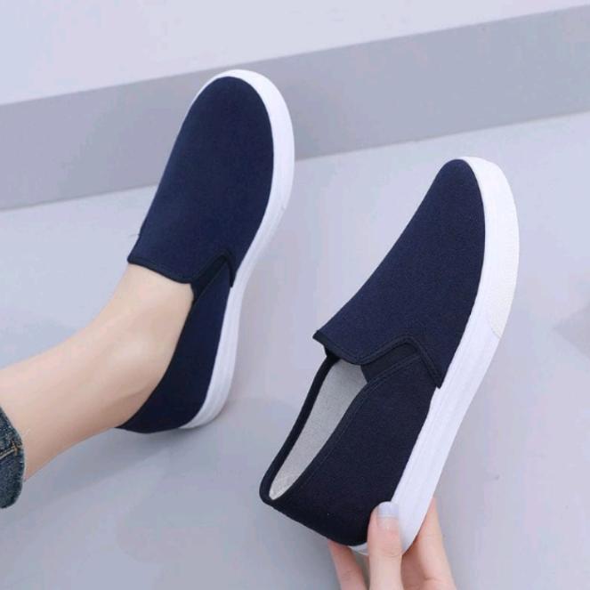 HOT Sepatu Slip On Wanita/Spatu Casual/Spatu Wanita/Spatu Sneakers Carual/Spatu Sekolah/Spatu Murah 