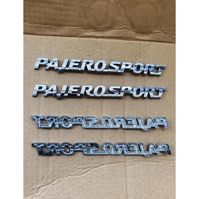 Emblem tulisan Pajero Sport
