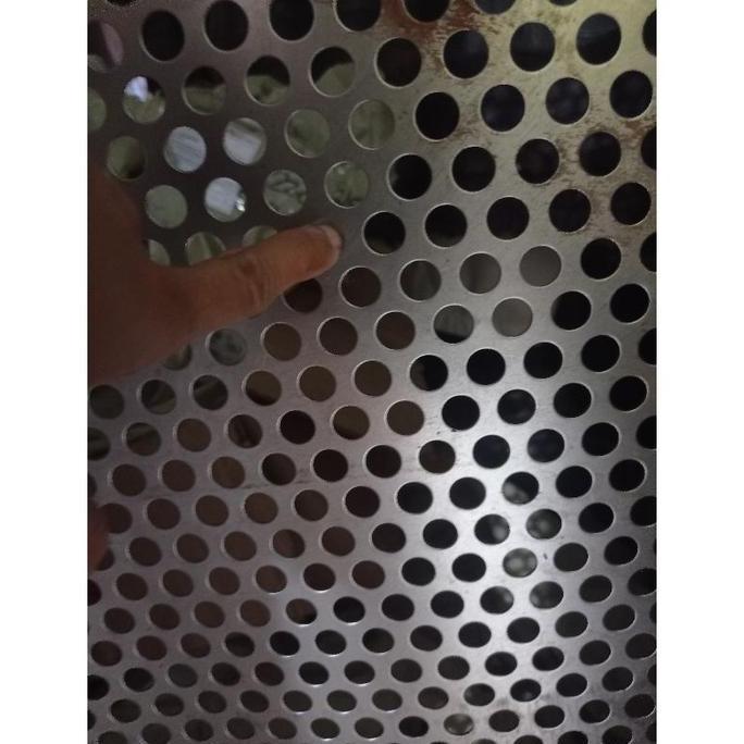 plat lubang besi tebal 0,8mm uk.100x50cm lubang 2mm,3mm,lubang 4mm,lubang 5mm,lubang 6mm,lubang 7mm,