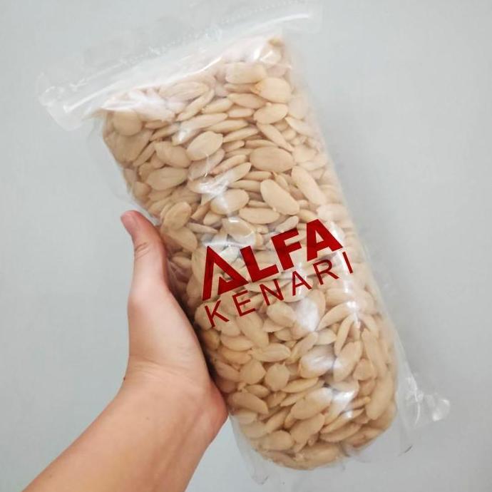 Kacang Kenari Mentah Utuh Patah Hancur Asli Kepulauan Ambon 1kg
