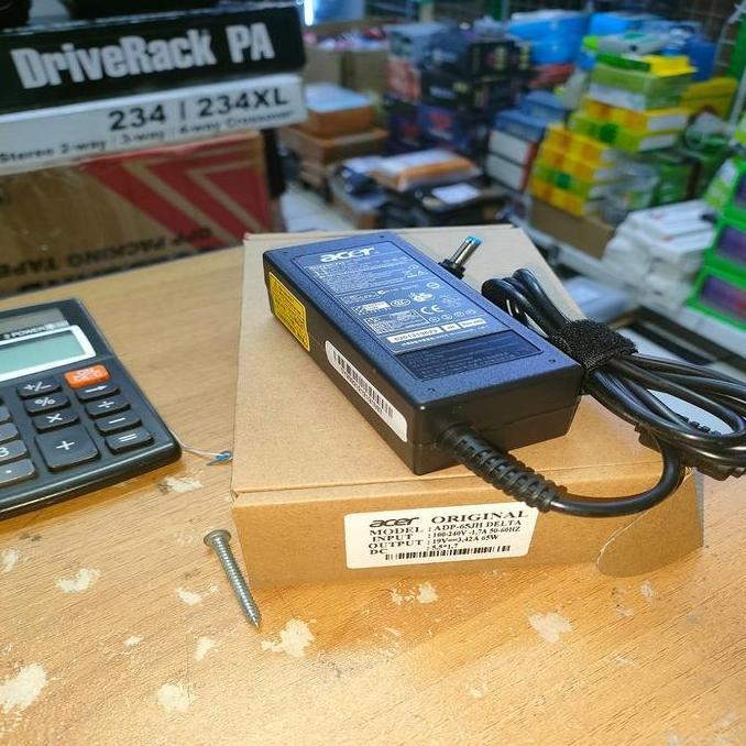 Xfour- Adaptor Charger Acer Aspire 4736 4736G 4736Z 4736Zg 4738 Original Lite