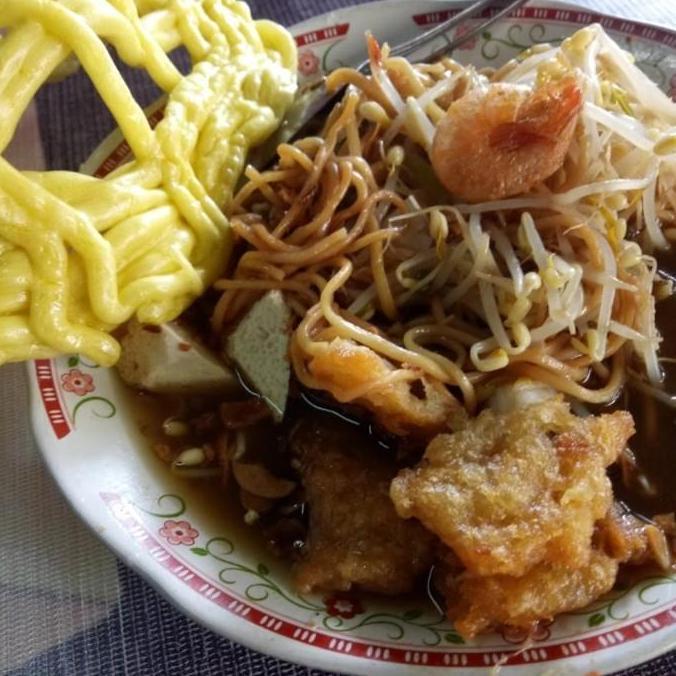 LONTONG MIE MADURA MANTAP