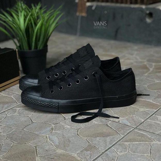 Sepatu Converse Full Black Original 100% All Star Hitam Polos Terlaris SS