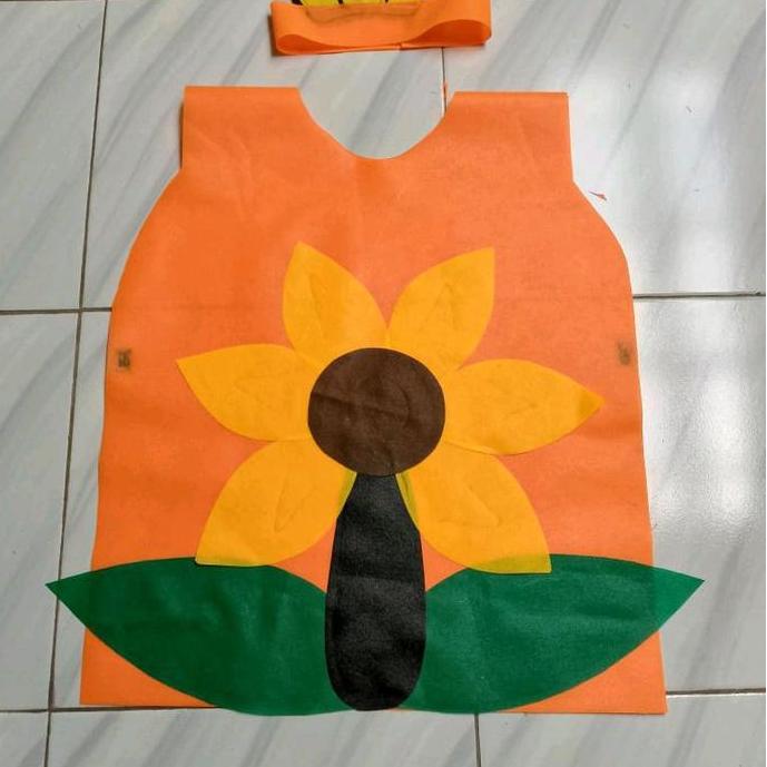 Kostum karnaval bunga matahari