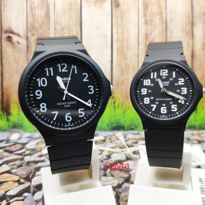 Casio Couple Jam Tangan Pria Wanita Strap Karet MW-240-1B MQ-71-1B