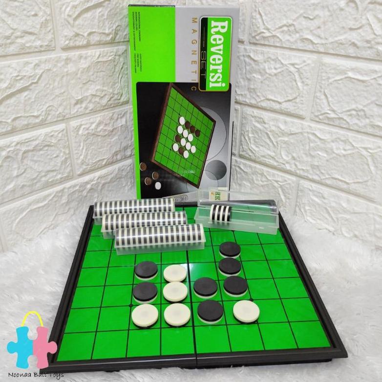 Othello Reversi Magnetic Boardgame PROMO