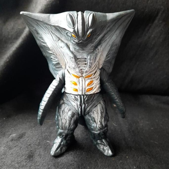 Ultra Monster Series 15 Cm Gazort by Bandai 1996 murah