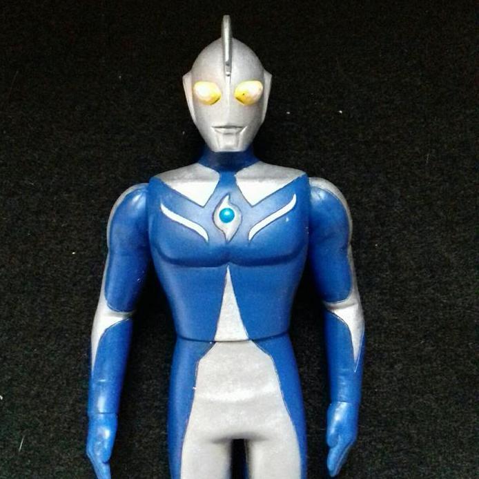 UHS Ultra Hero Series 16 Cm Ultraman Cosmos Luna Mode by Bandai 2001 murah