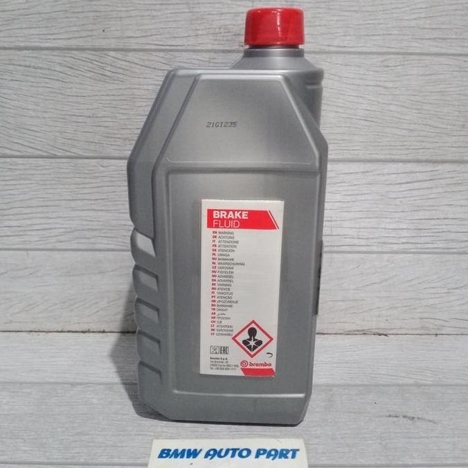 minyak rem Brembo DOT 4 ukuran 1 liter