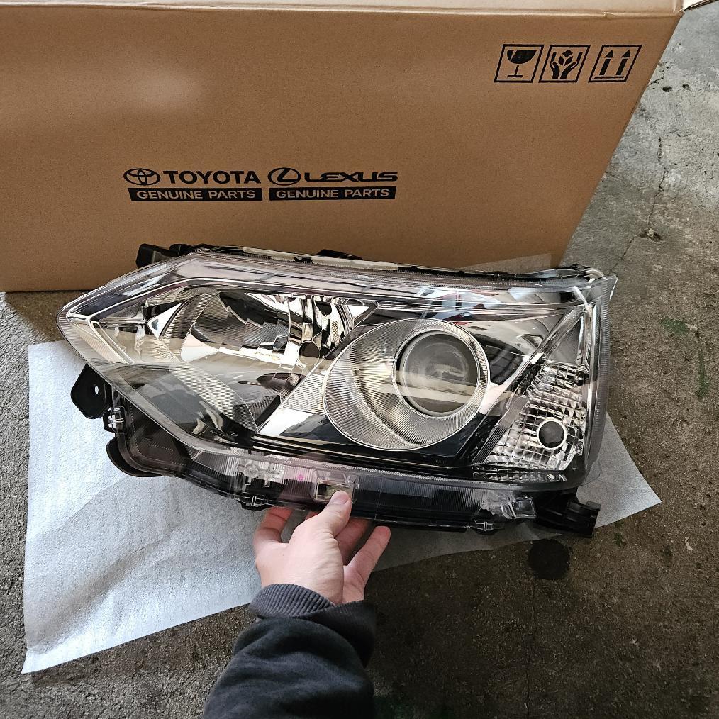 headlamp lampu depan avanza veloz 2015 2016 2017 2018 ori