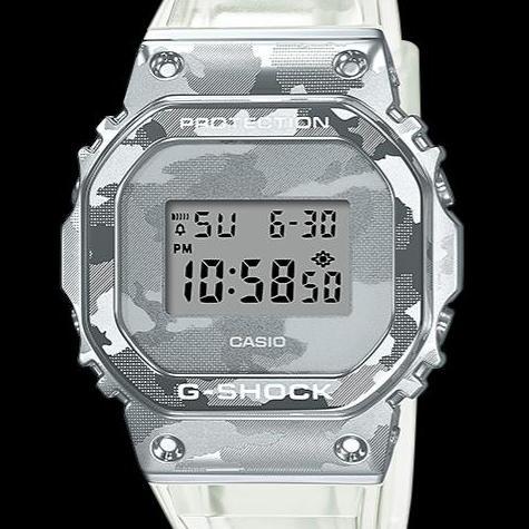 CASIO G-SHOCK GM-5600SCM-1DR/ GShock GM5600SCM-1DR Original