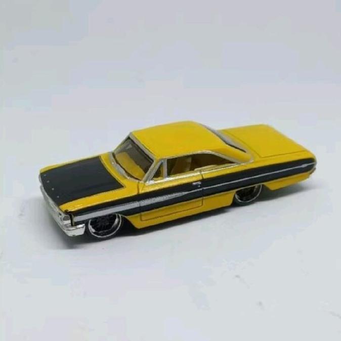 maisto 1964 64 ford galaxie 500 loose diecast 1/64 (s)