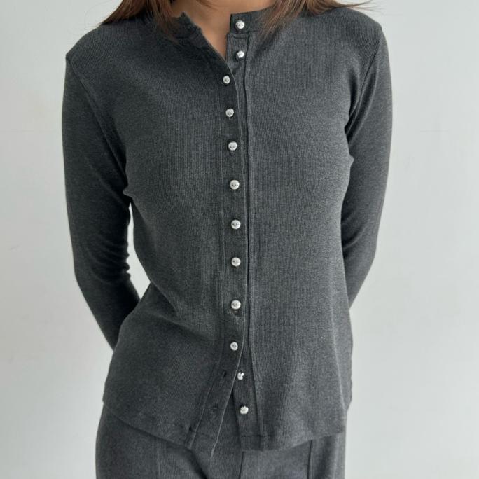 Kaia Top | Atasan Knit Wanita Lengan Panjang Basic Korean Top Summer Baju Knit Kancing Rib Wanita Lo