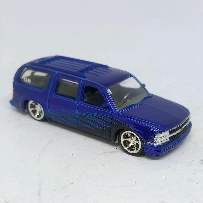 JADA TOYS 2000 CHEVROLET CHEVY SUBURBAN DUBCITY LOOSE DIECAST 1/64 NO MULUS (S)