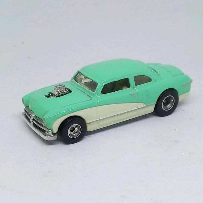 HOT WHEELS 100% SHOE BOX 1949 FORD COUPE ROD & CUSTOM MAGAZINE LOOSE DIECAST (S)