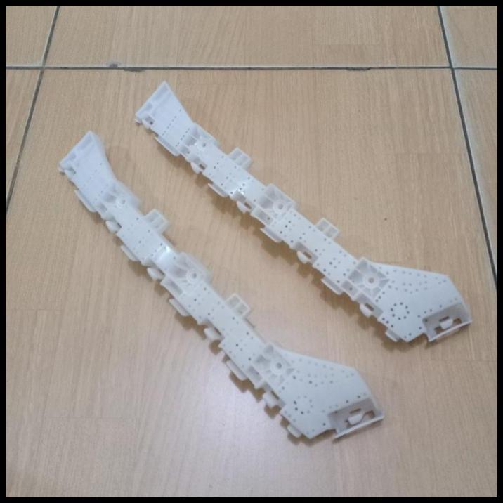 TERLARIS BRACKET BUMPER BEMPER BELAKANG BRIO 2018-2024 ( HEADLAMP KOTAK ) 