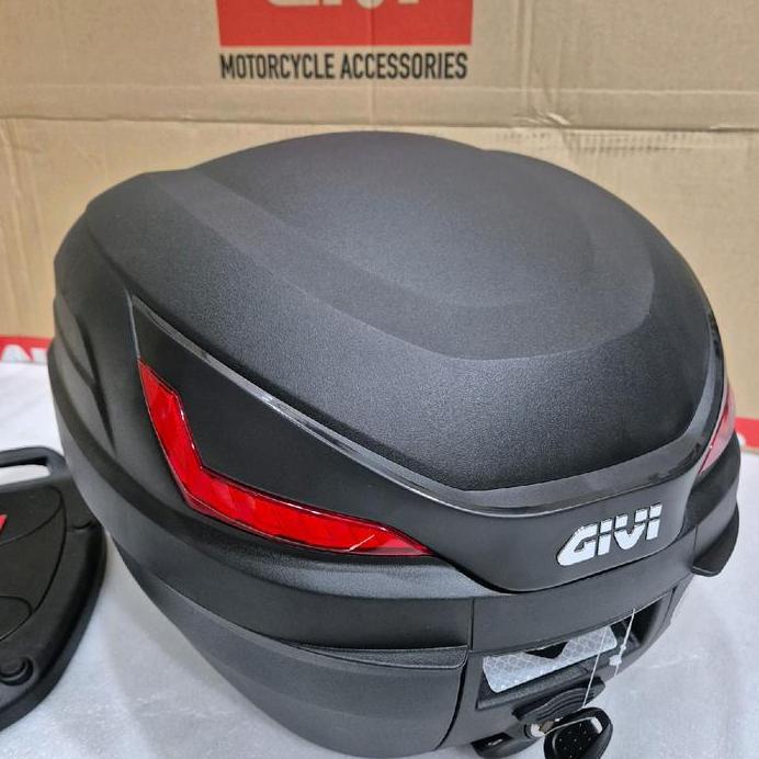 Box Givi B27 NX plus Breket Box - Givi B 27 NX dan Bracket Box Mio Beat Vario Mx King jupiter Vega S
