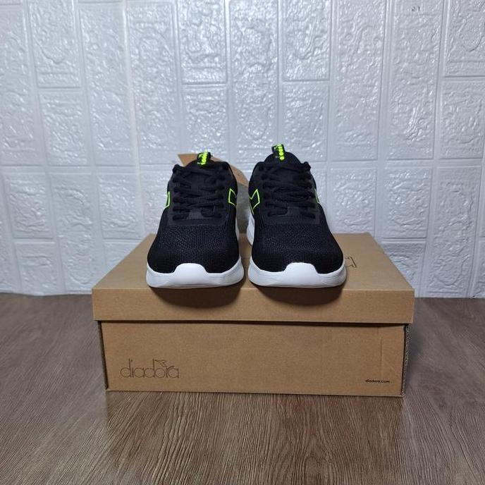 Sepatu Running Diadora Miracel Black Original