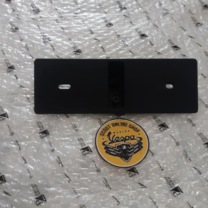 TERMURAH - DUDUKAN PLAT NO VESPA MATIC S