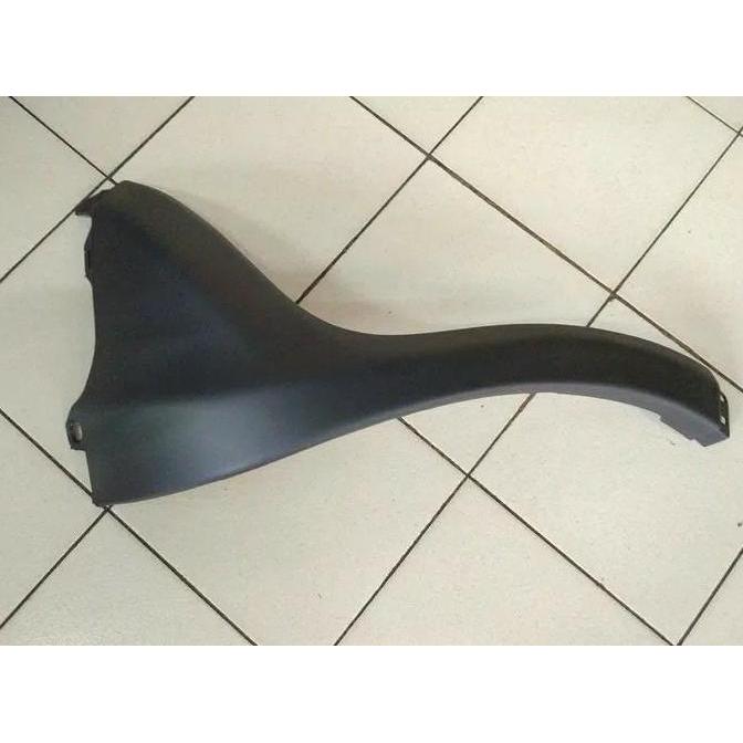 List side bemper body belakang suzuki sx4