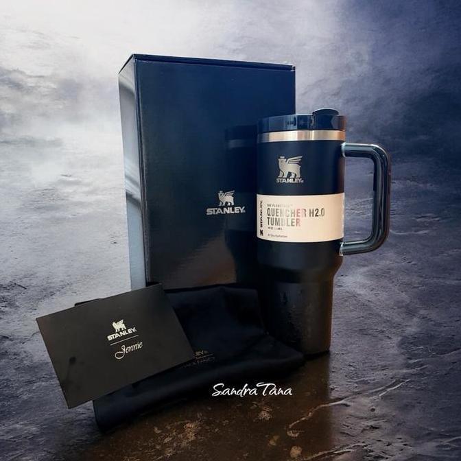 Stanley Tumbler SandraTana X Jennie - Mug