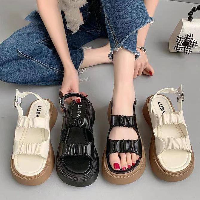 Lurad Sandal Wedges Wanita Model Kasual Fashionable Lebaran Sandal Cewek Hangout Chic Sandal Wanita 