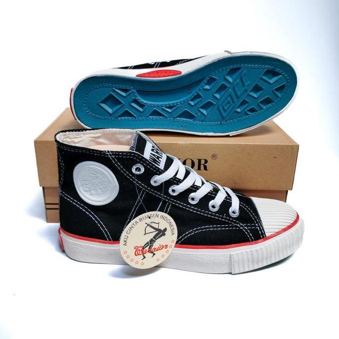 Sepatu Pria Sepatu Warrior Classic High Black White / Hitam Putih