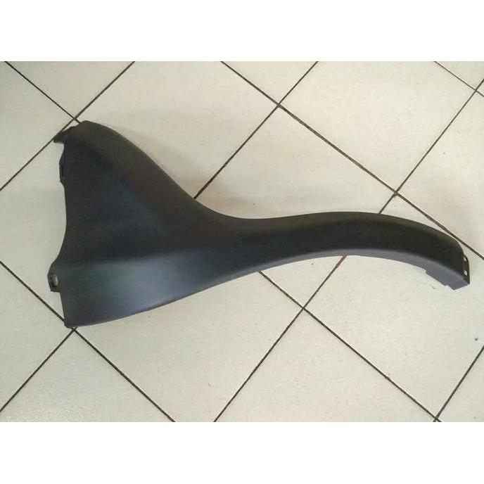 List side bemper body belakang suzuki sx4