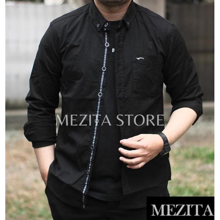 Kemeja Slimfit Pria Cardinal J1937 Hitam