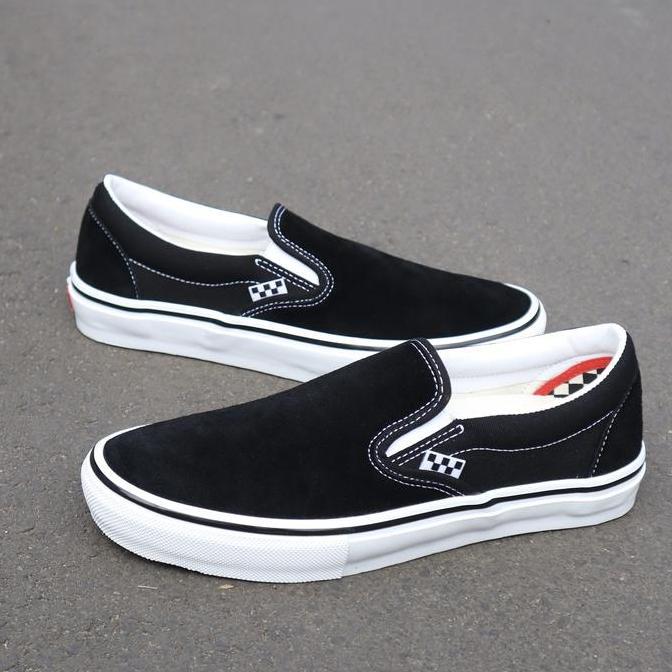 Vans skate slip on black white (Resmi PT NAVYA)