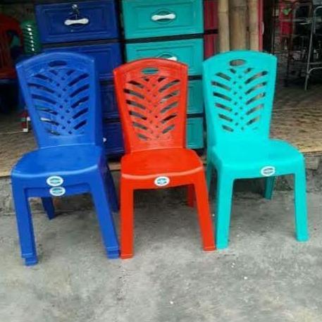 Kursi Plastik Napoli (Big 209)