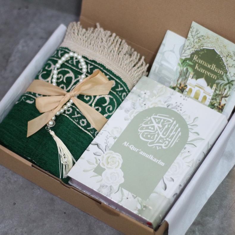 Free Ongkir Paket Sajadah Alquran Hampers Lebaran Idul Fitri Seserahan Alat Sholat Mahar Pernikahan 