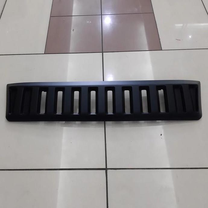 Grill depan mobil toyota RUSH 2015-2017 Hitam terlaris