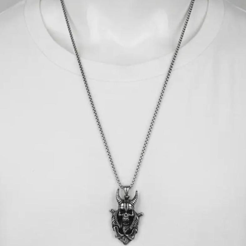 TERLARIS KALUNG RANTAI TITANIUM PRIA LIONTIN BAJA TITANIUM TENGKORAK TANDUK GAYA PUNK SILVER ANTI KA