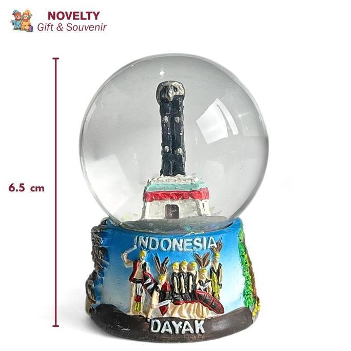 SNOW BALL DAYAK KALIMANTAN SOUVENIR SNOW GLOBE OLEH - OLEH NEGARA INDONESIA READY