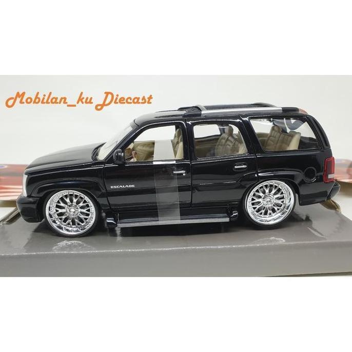 Diecast 2002 Cadillac Escalade Welly Hot Rider 1:24 Hitam (TERBAIK) (TERBARU) (TERMURAH)