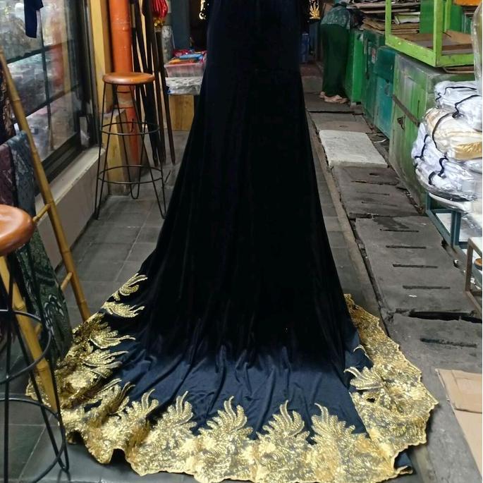 kebaya pengantin bludru sabrina Anggun